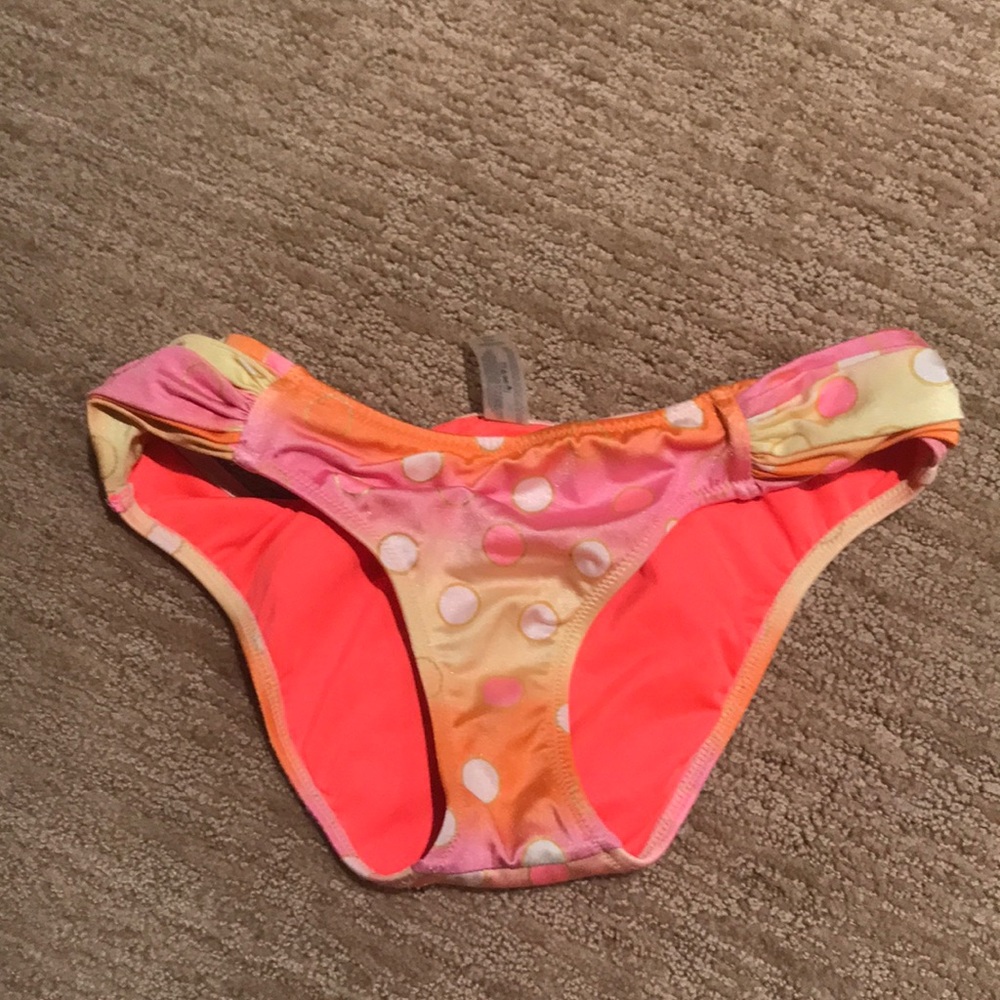 Polka dotted bikini bottoms